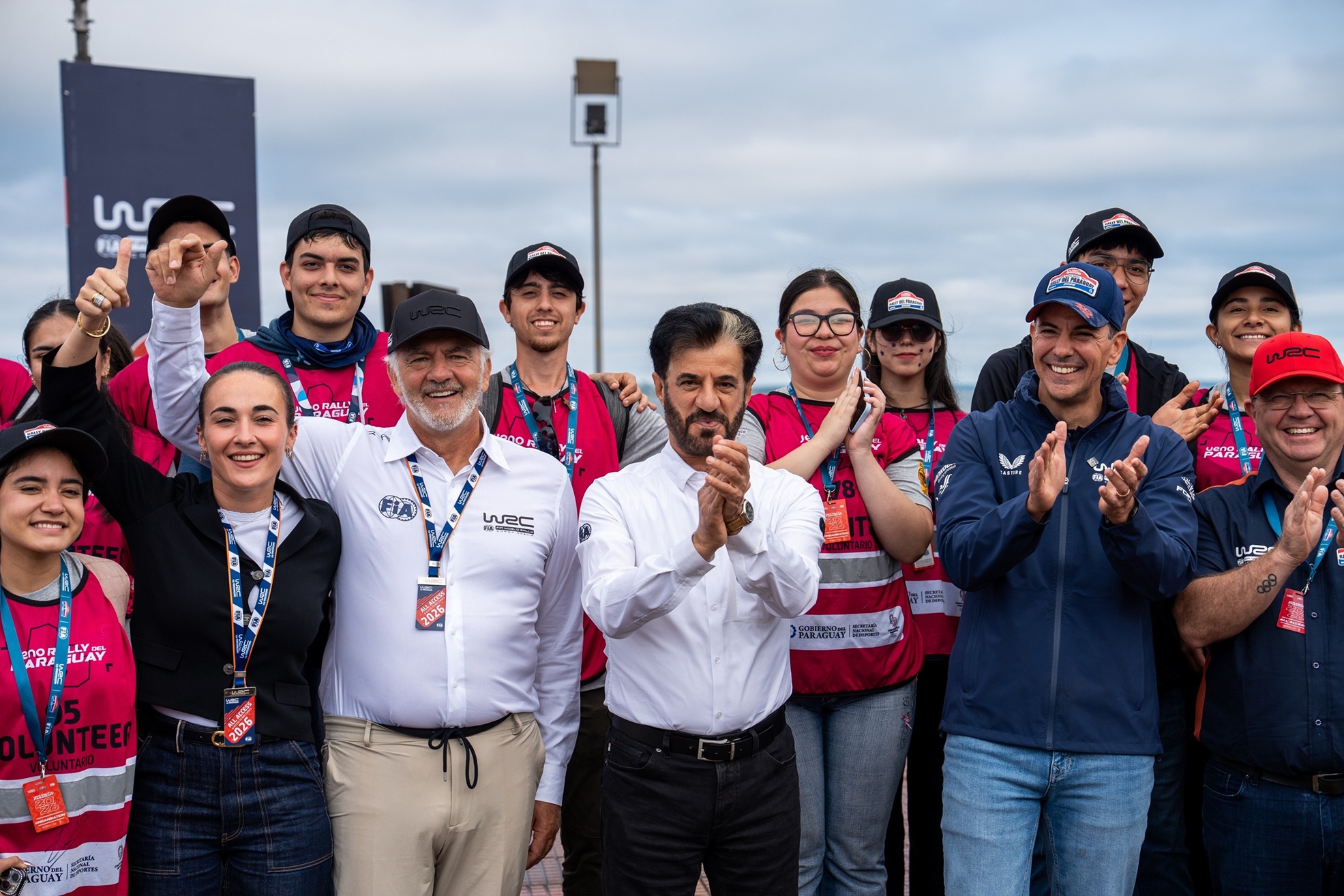 Paraguayan President Santiago Pe&ntilde;a and FIA President Mohammed Ben Sulayem celebrate the start of a new era  of rallying in Encarnaci&oacute;n